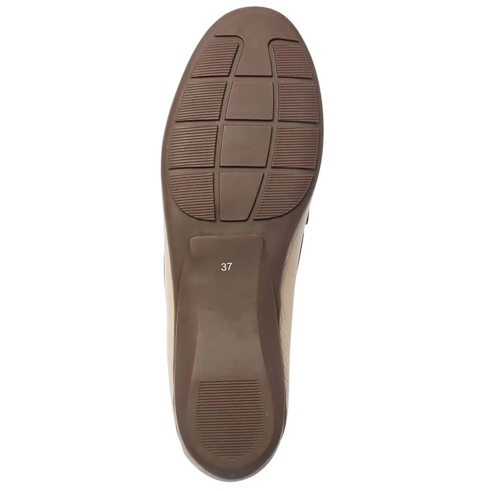 Travis Loafer in Nude Leather