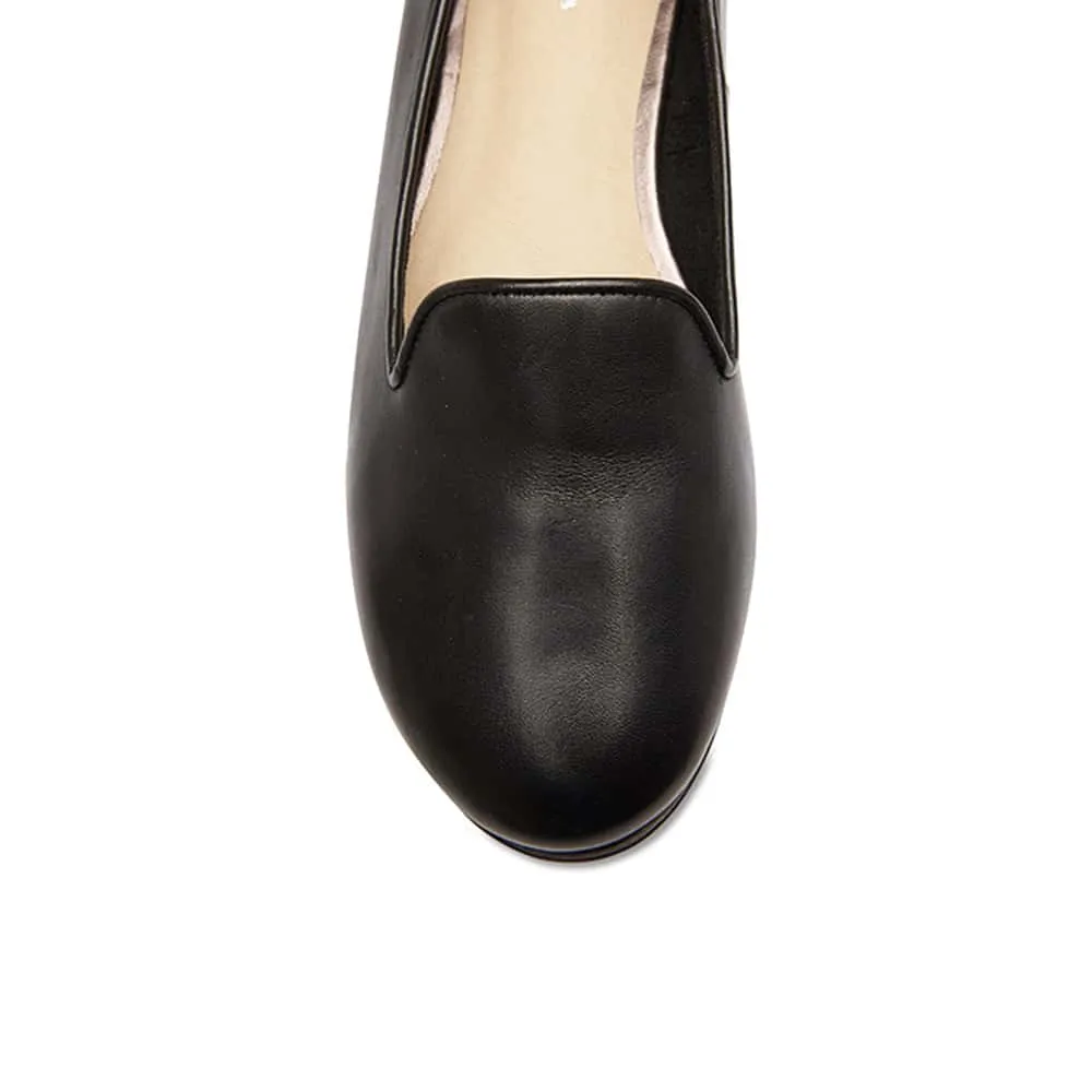 Usher Loafer in Black Leather