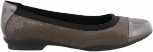 Women Neenah Garden Flats In Dark Grey Nubuck