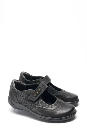 Women's Aloe Mary Jane Shoes In Black Leather