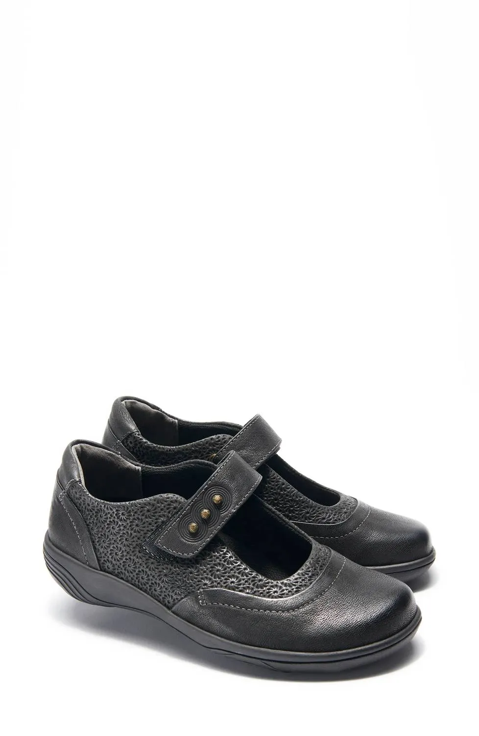 Women's Aloe Mary Jane Shoes In Black Leather