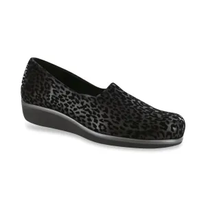 Women's Bliss Slip On Wedge - Double Wide In Black Leopard