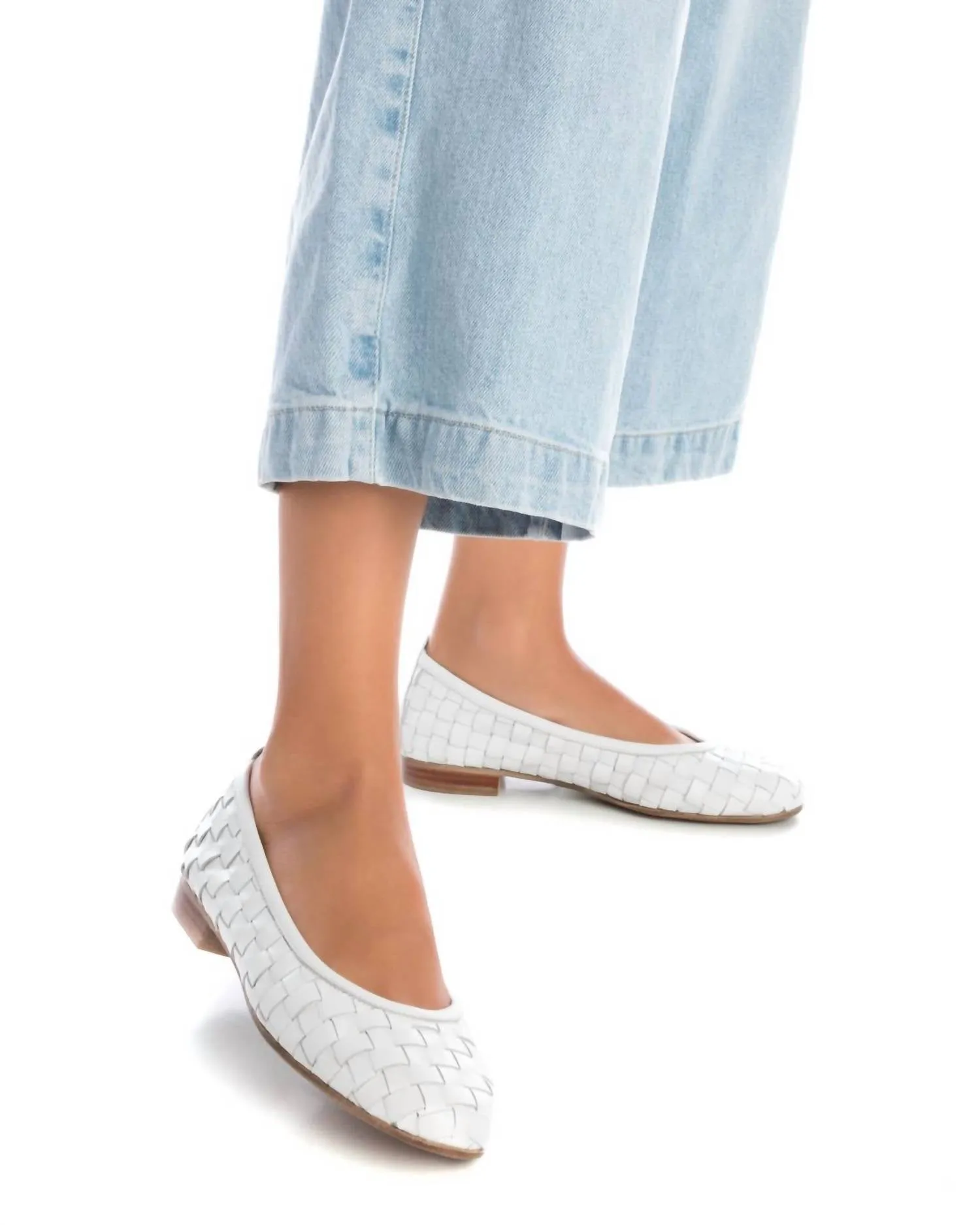 Women's Carmela Ballerinas In White
