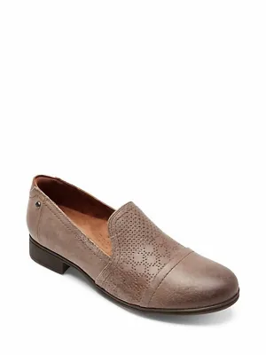 Women's Crosbie Slip On Shoes In Taupe