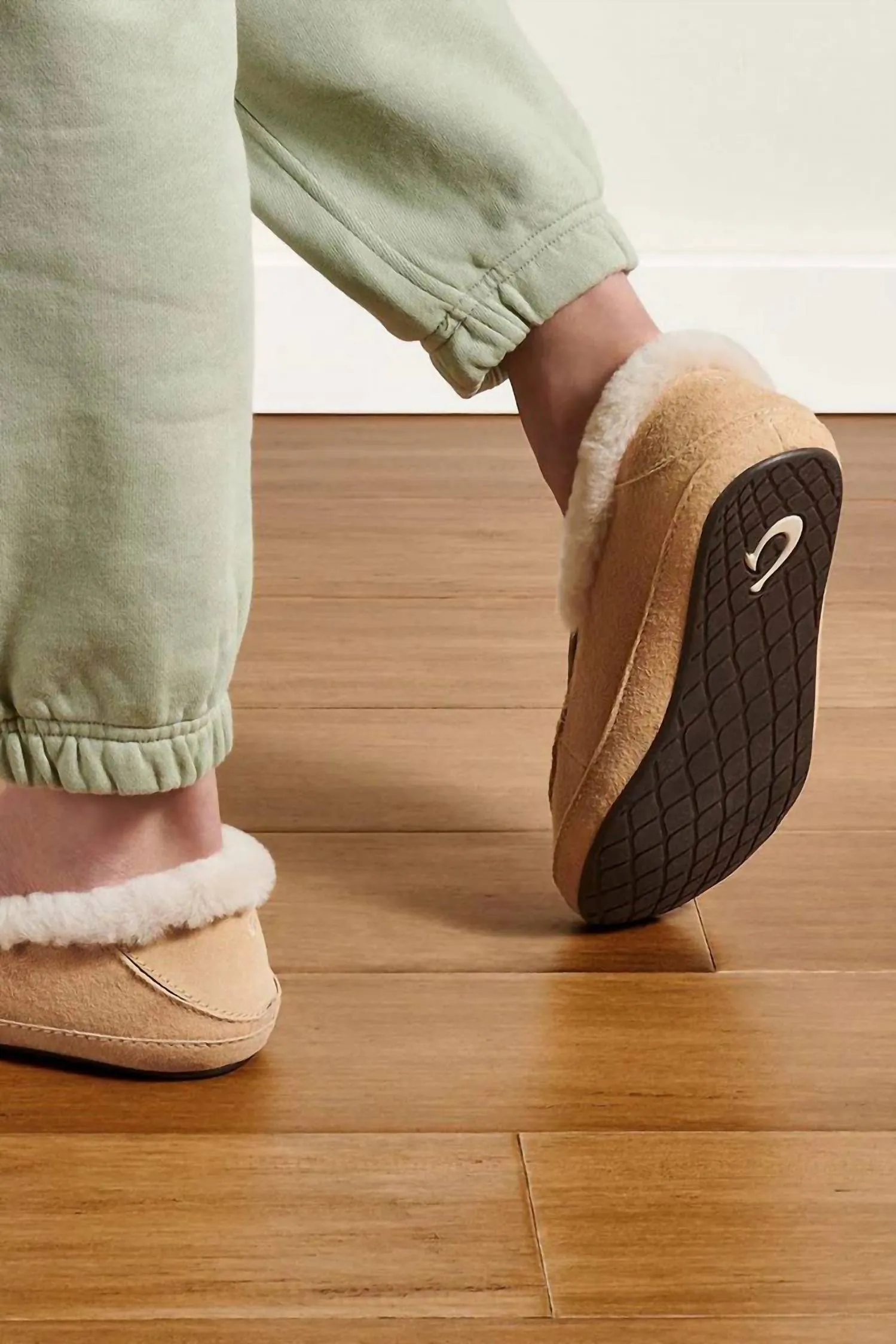 Women's Ku'una Slippers In Golden Sand