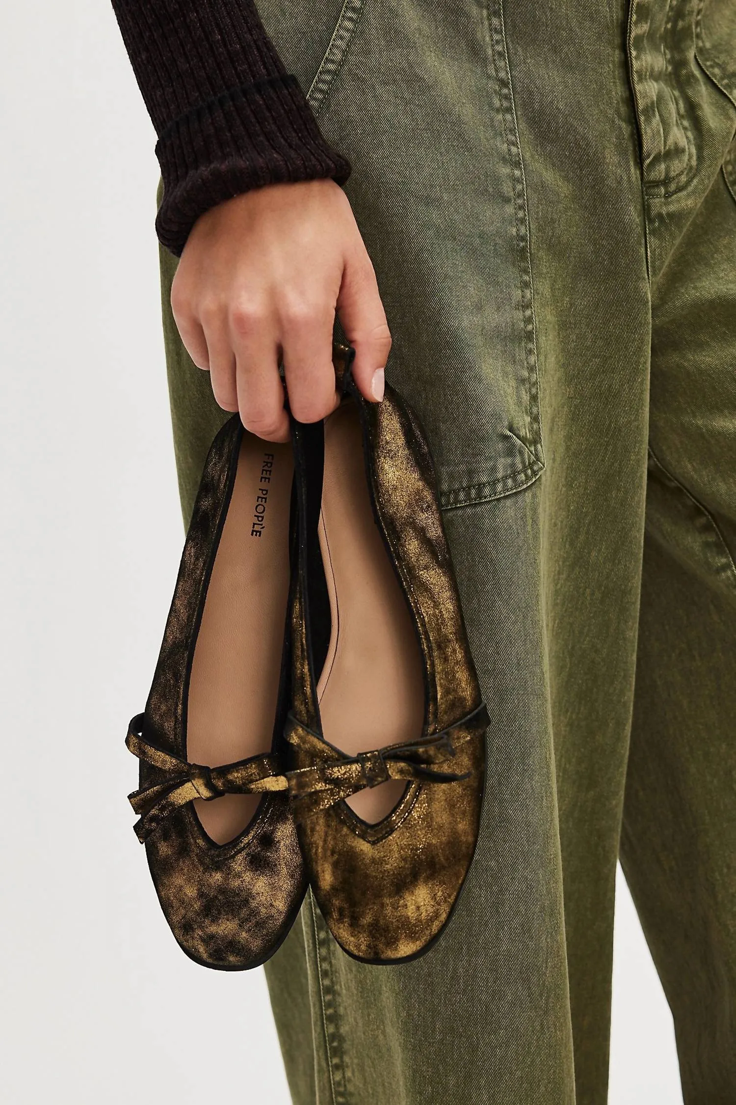 Women's Mania Blow Flats In Bronze Age Metallic Suede