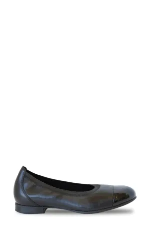 Women's Mila Ballet Flat In Black Combo