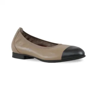 WomenS Mila Ballet Flats In Woodsmoke Combo