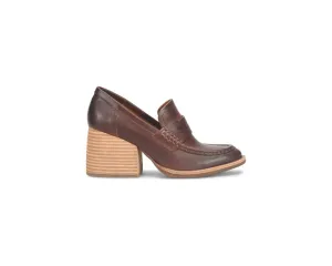Women's Modest Healed Loafer - Medium In Tan