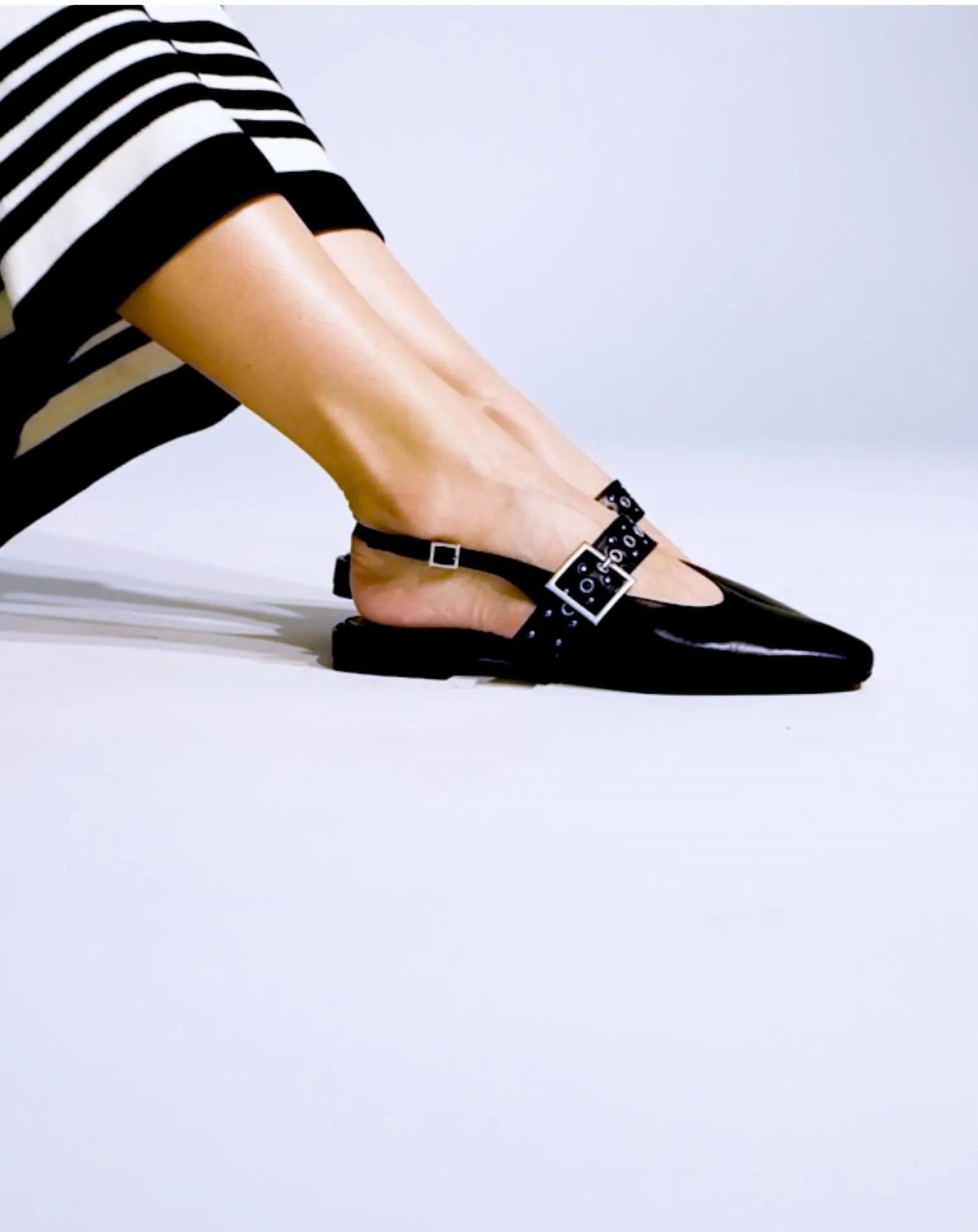 Women's Pearl Ballet Flats In Black