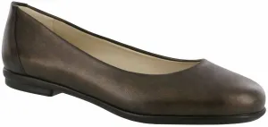 Women's Scenic Ballet Flat In Bronze