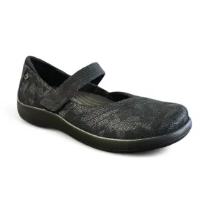 Women's Timaru Mary Jane Shoes In Black Angle