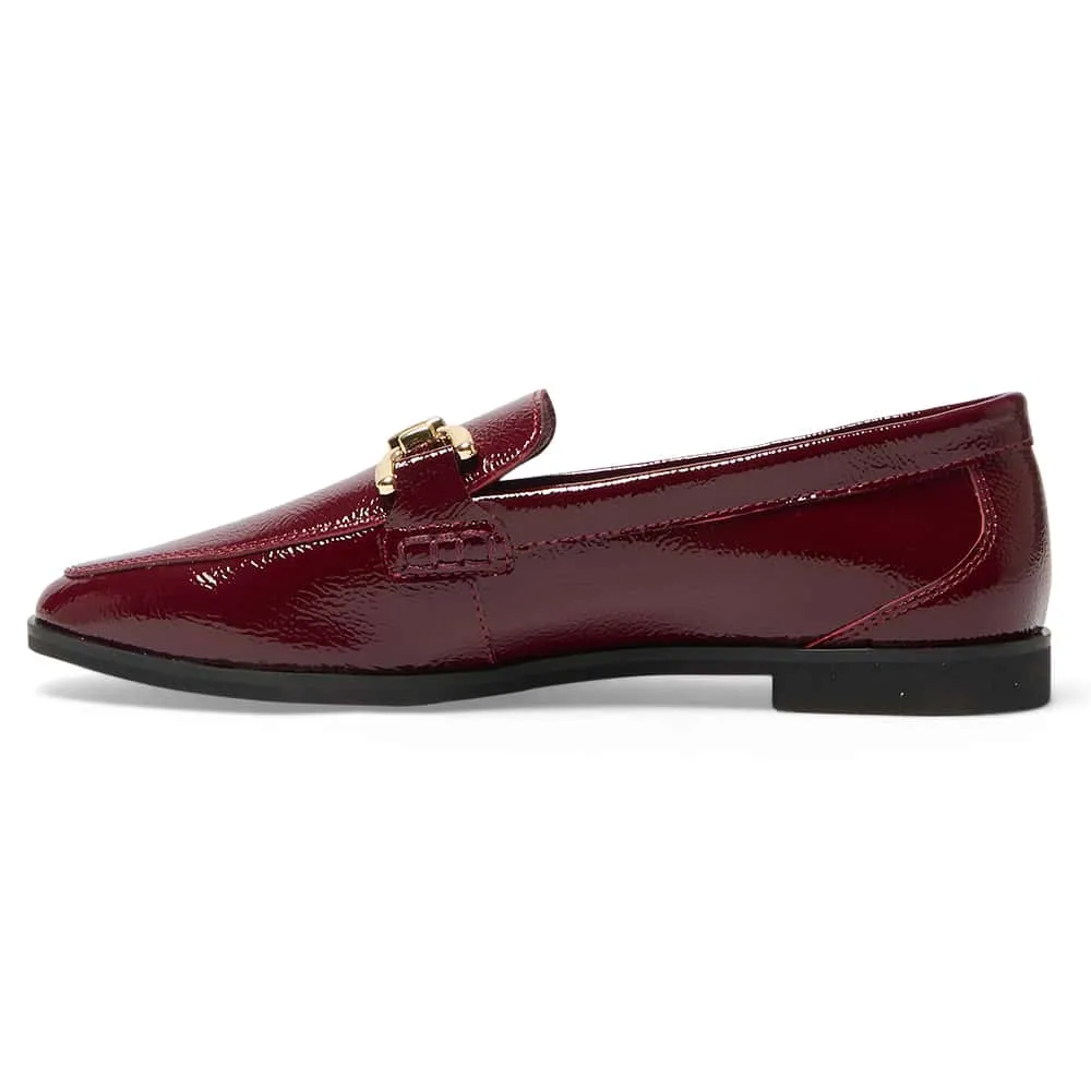 Zanna Loafer in Wine Crinkle Patent Patent