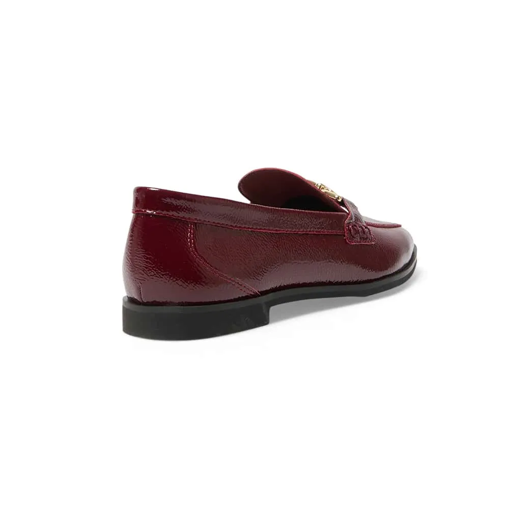 Zanna Loafer in Wine Crinkle Patent Patent